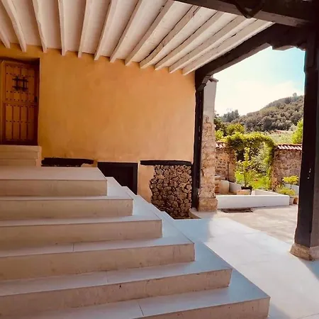 Las Golondrinas Apartment *